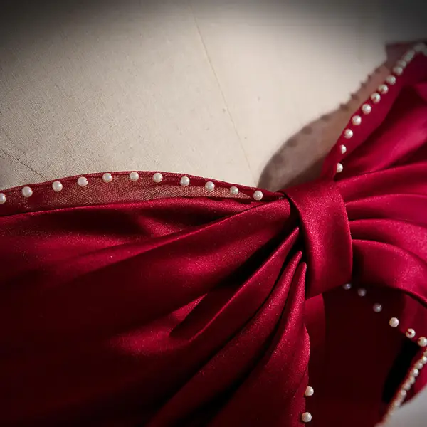 Elegant Burgundy Prom Dresses 2022 Ball Gown Off-The-Shoulder Bow Pearl Sleeveless Backless Floor-Length / Long Satin Prom Formal Dresses
