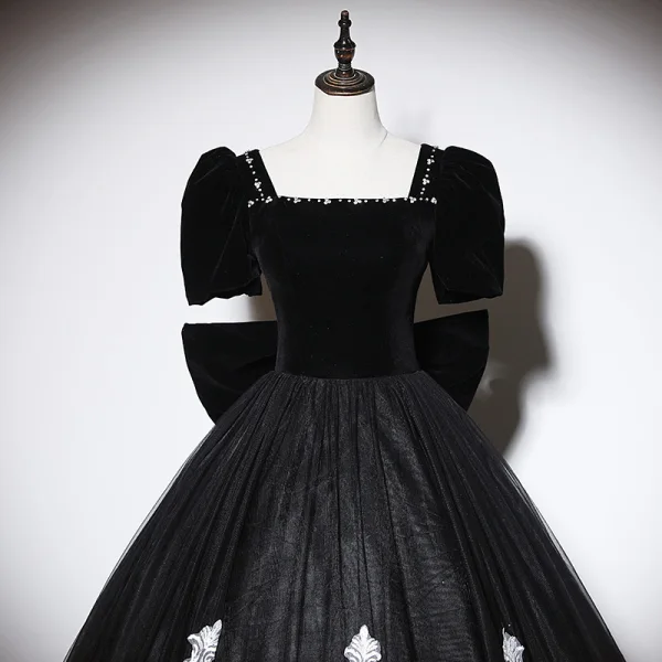 Elegant Black Lace Flower Prom Dresses 2023 Ball Gown Square Neckline Short Sleeve Backless Bow Floor-Length / Long Prom Formal Dresses