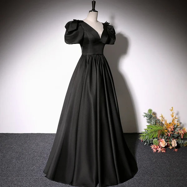 Elegant Black Satin Prom Dresses 2022 A-Line / Princess V-Neck Short Sleeve Backless Floor-Length / Long Formal Dresses