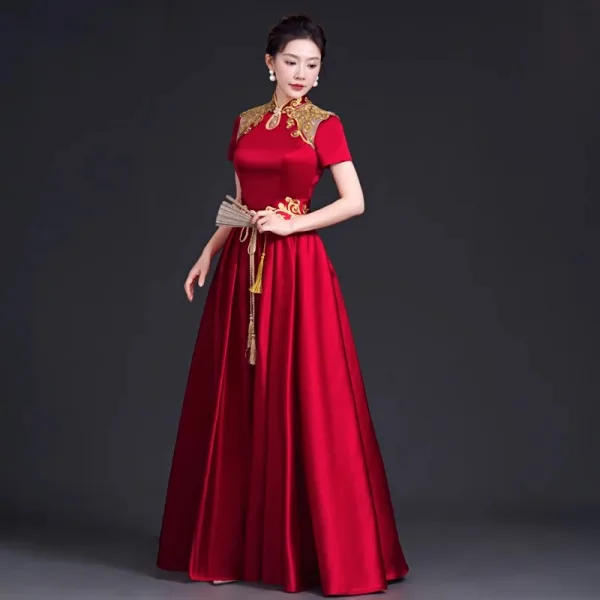 Chinese style Burgundy Satin Lace Flower Evening Dresses 2023 A-Line / Princess High Neck Short Sleeve Floor-Length / Long Evening Party Formal Dresses