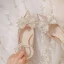 Charmant Doré Perle Bride Cheville Faux Diamant Noeud Chaussure De Mariée 2023 7 cm Talons Aiguilles À Bout Pointu Mariage Escarpins Talons Hauts