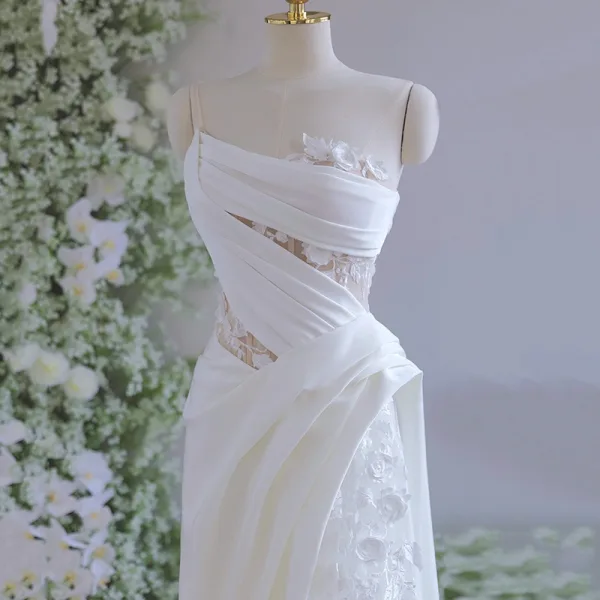 Charming White Appliques Lace Flower Satin Wedding Dresses 2024 A-Line / Princess One-Shoulder Sleeveless Backless Floor-Length / Long Wedding