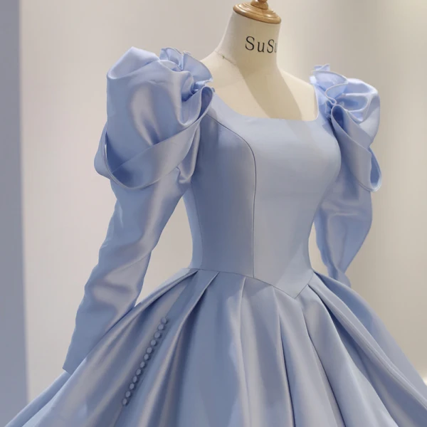 Illusion Himmelblau Satin Winter Ballkleider 2023 Ballkleid Eckiger Ausschnitt Lange Ärmel Rückenfreies Schleife Kapelle-Schleppe Ball Festliche Kleider