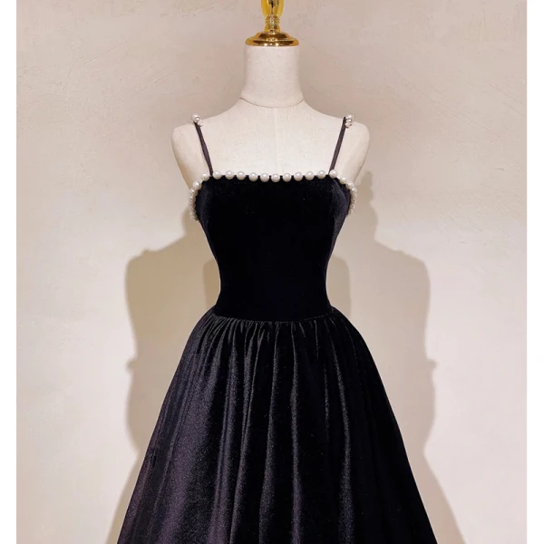 Élégant Noire Daim Perle Robe De Bal 2022 Princesse Bretelles Spaghetti Sans Manches Dos Nu Longue Promo Robe De Ceremonie