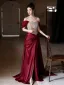 Charmant Burgunderrot Strass Gespaltete Front Abendkleider 2026 Meerjungfrau Off Shoulder Ärmellos Rückenfreies Sweep / Pinsel Zug Festliche Kleider