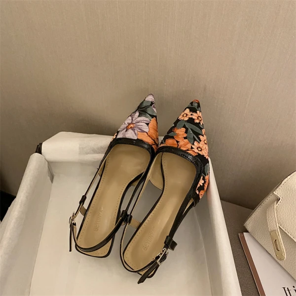Fashion White Street Wear Printing Womens Shoes 2022 8 cm Stiletto Heels Pointed Toe Womens Shoes High Heels