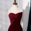 Sjarmerende Burgunder Selskapskjoler Prinsesse 2022 Strapless Uten Ermer Ryggløse Paljetter Suede Lange Polyester Aften Formelle Kjoler