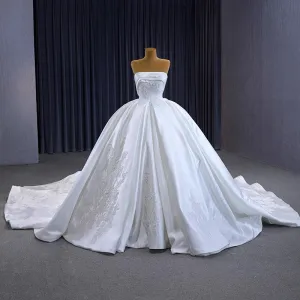 High End Ivory Satin Lace Flower Wedding Dresses 2023 Ball Gown Strapless Sleeveless Backless Royal Train Wedding