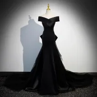 Hermoso Negro Satén Vestidos de noche 2023 Trumpet / Mermaid Fuera Del Hombro Manga Corta Sin Espalda Bowknot Colas De Barrido Noche Vestidos Formales