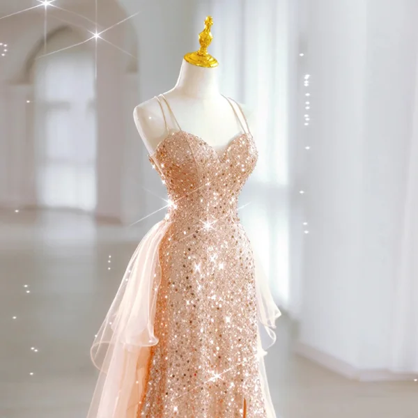Sparkly Sexy Champagne Beading Sequins Evening Dresses 2023 Trumpet Mermaid Spaghetti