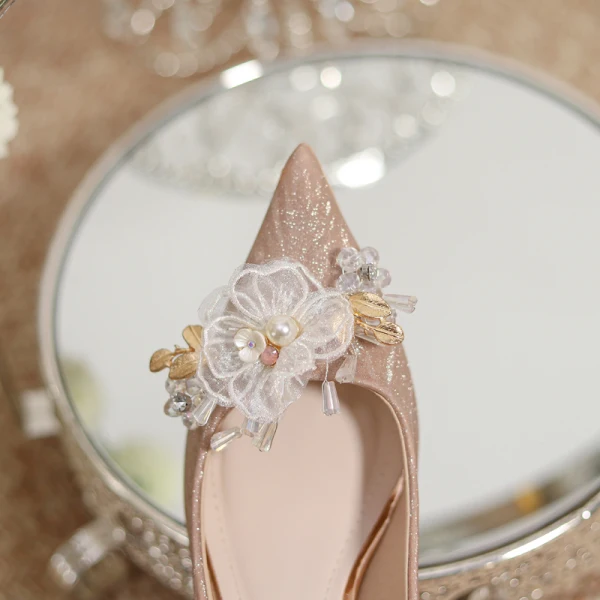 Charming Champagne Beading Lace Flower Pearl Sequins Leather Wedding Shoes 2023 8 cm Stiletto Heels Pointed Toe Wedding Pumps High Heels