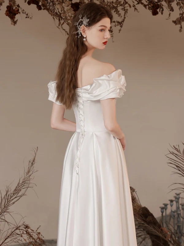Chic / Beautiful White Homecoming Graduation Dresses Prom Dresses 2023 A-Line / Princess Off-The-Shoulder Ruffle Short Sleeve Satin Backless Tea-length Formal Dresses