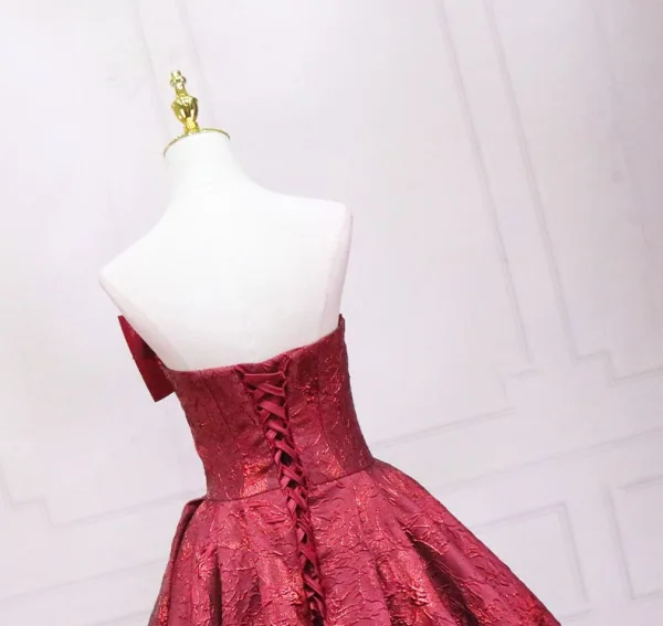 Schöne Burgunderrot Ballkleider 2025 Ballkleid Bandeau Schleife Ärmellos Rückenfreies Lange Ball Festliche Kleider