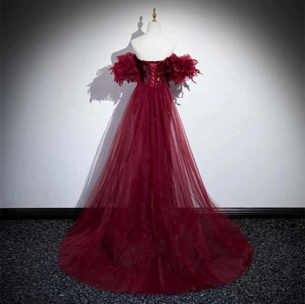 Scintillantes Bordeaux Paillettes Fendue devant Robe De Bal 2024 Trompette / Sirène De l'épaule Gonflée Manches Courtes Dos Nu Train De Balayage Soirée Robe De Ceremonie