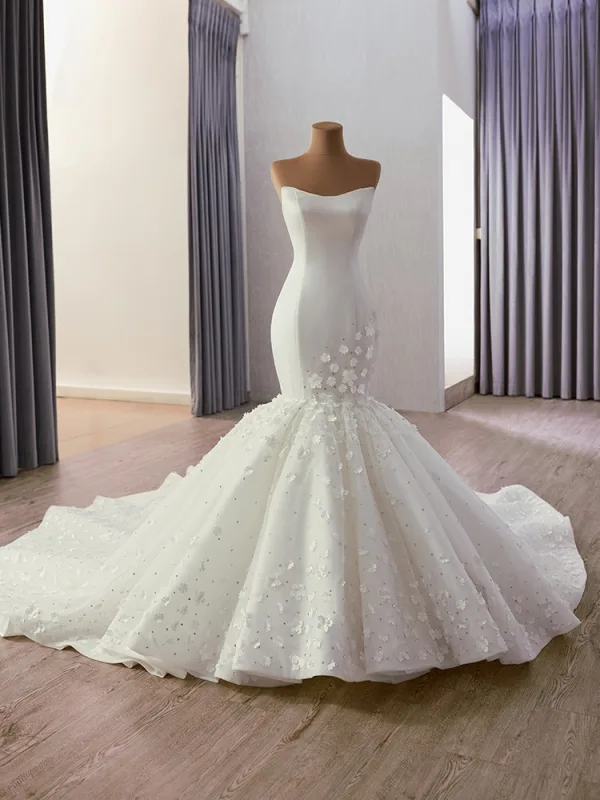 High End Weiß Strass Applikationen Satin Brautkleider / Hochzeitskleider 2025 Meerjungfrau Bandeau Ärmellos Rückenfreies Kapelle-Schleppe Hochzeit