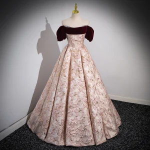 Élégant Bordeaux Impression Robe De Bal 2023 Robe Boule De L Épaule Manches Courtes Dos Nu Longue Promo Robe De Ceremonie