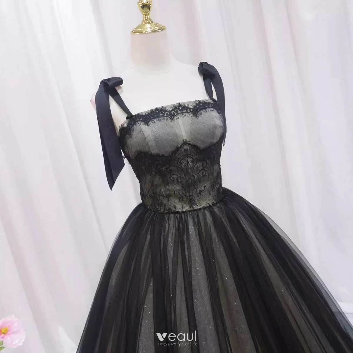 audrey hepburn black lace dress Tulip dress L / Black main image 0