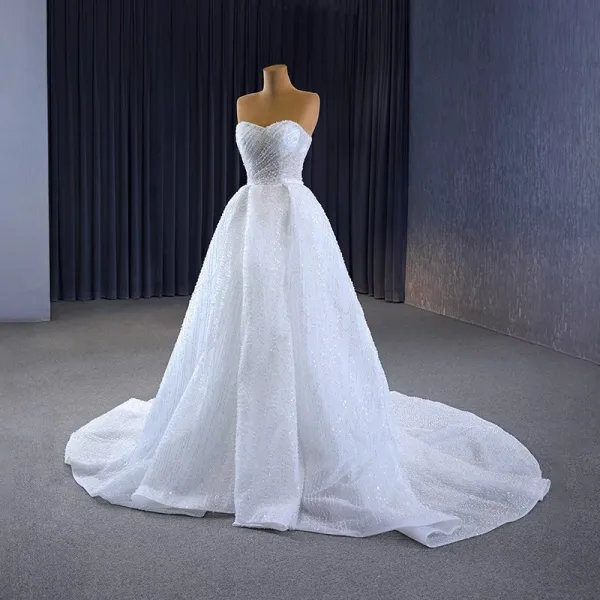 High End Glitzernden Weiß Perlenstickerei Perle Pailletten Brautkleider / Hochzeitskleider 2023 A Linie Bandeau Ärmellos Rückenfreies Hof-Schleppe Hochzeit