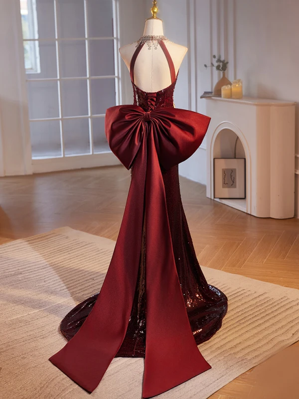 Scintillantes Bordeaux Faux Diamant Paillettes Robe De Soirée 2024 Trompette / Sirène Titulaire Sans Manches Dos Nu Noeud Train De Balayage Soirée Robe De Ceremonie