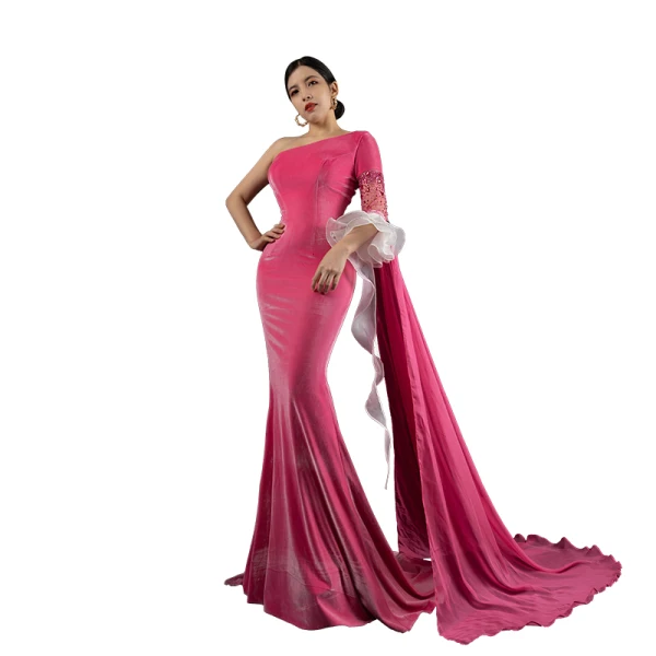 Haut de Gamme Fushia Daim Robe De Soirée 2023 Trompette / Sirène Une épaule Perlage Faux Diamant 3/4 Manches Dos Nu Longue Soirée Robe De Ceremonie