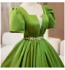 Eleganckie Zielony Rhinestone Szarfa Sukienki Na Bal 2024 Suknia Balowa Kwadratowy Dekolt Kótkie Rękawy Bez Pleców Długie Bal Sukienki Wizytowe
