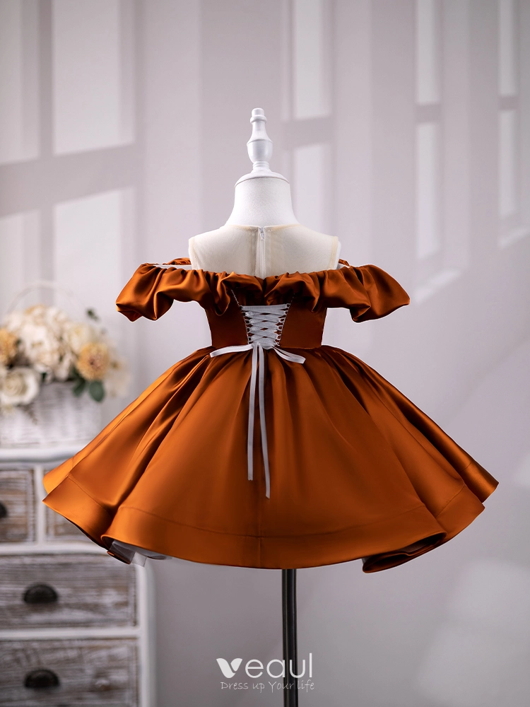 Vintage / Retro Brown Ruffle Birthday Flower Girl Dresses 2024 Ball Gown Off-The-Shoulder Bow Sleeveless Short Satin Vintage / Retro Brown Ruffle Birthday Flower Girl Dresses 2024 Ball Gown Off-The-Shoulder Bow Sleeveless Short Satin