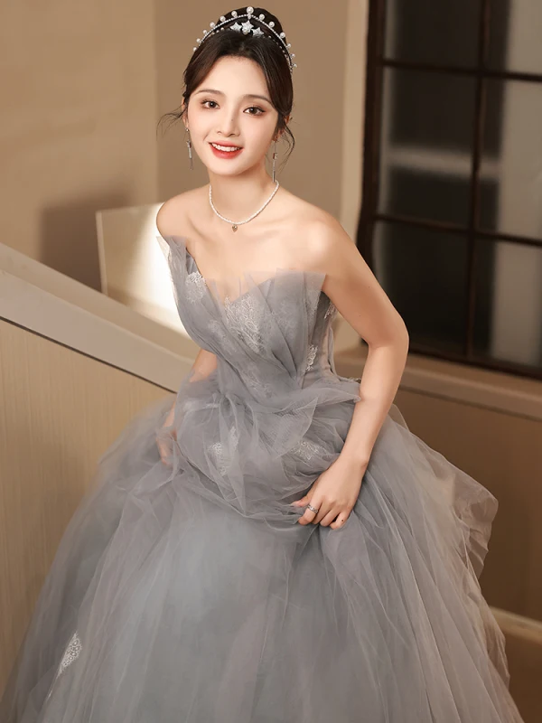 Charmant Argenté Gris Paillettes En Dentelle Fleur Robe De Soirée 2023 Princesse Bustier Sans Manches Dos Nu Volants en Cascade Longue Soirée Robe De Ceremonie