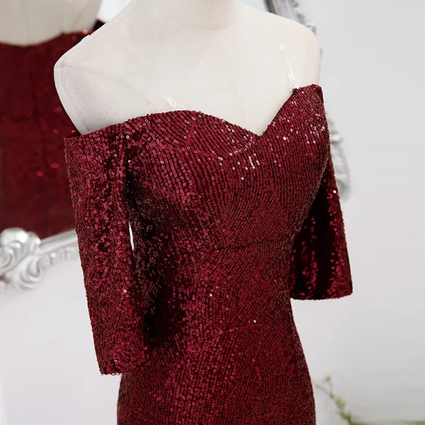 Scintillantes Sexy Bordeaux Paillettes Robe De Soirée 2022 Trompette / Sirène De l'épaule Manches Courtes Dos Nu Longue Robe De Ceremonie