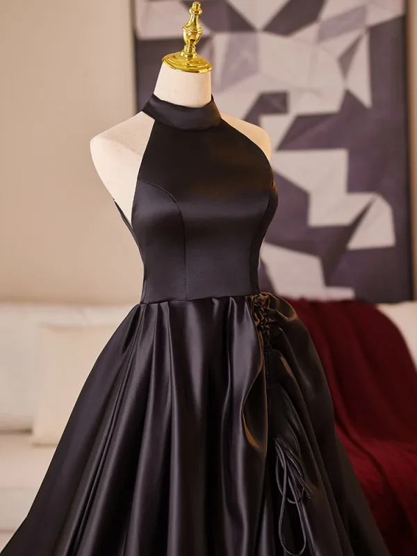 Audrey Hepburn-Stil Schwarz Ballkleider 2024 A Linie Stehkragen Ärmellos Rückenfreies Sweep / Pinsel Zug Ball Festliche Kleider
