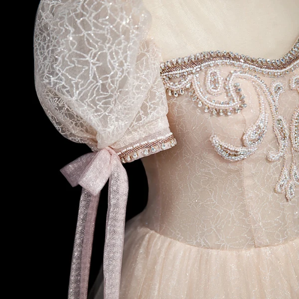 Élégant Rougissant Rose Perlage Faux Diamant Robe De Bal 2023 Princesse Encolure Dégagée Manches Courtes Noeud Dos Nu Longue Robe De Ceremonie