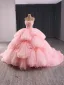 High-end Herlig Rødmende Rosa Gripende Ruffles Perle Appliques Brudekjoler 2024 Ballkjole Kjæreste Uten Ermer Ryggløse Domstol Tog Ball