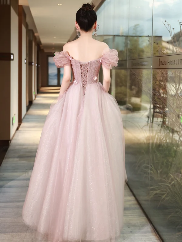 Chic / Beautiful Blushing Pink Beading Appliques Prom Dresses 2024 A-Line / Princess Off-The-Shoulder Short Sleeve Backless Floor-Length / Long Prom Formal Dresses