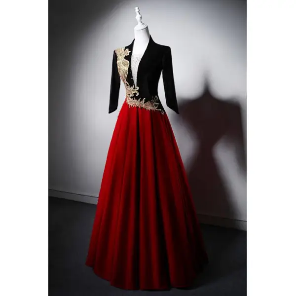 Ethnic Burgundy Phoenix Embroidered Sequins Prom Dresses 2025 A-Line / Princess V-Neck 1/2 Sleeves Backless Floor-Length / Long Prom Formal Dresses