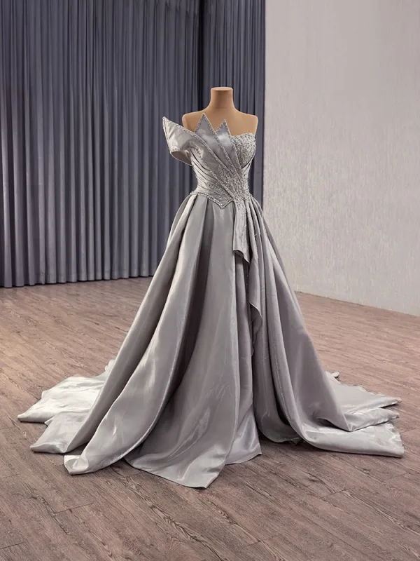 High End Grau Handgefertigt Perlenstickerei Strass Ballkleider 2025 A Linie Bandeau Ärmellos Rückenfreies Hof-Schleppe Festliche Kleider