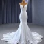 High End Weiß Satin Spitze Blumen Brautkleider / Hochzeitskleider 2023 Meerjungfrau Spaghettiträger Ärmellos Rückenfreies Kapelle-Schleppe Hochzeit