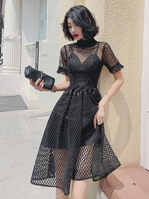 Chic / Beautiful Black Spotted Pierced Party Dresses Cocktail Party 2022 A-Line / Princess High Neck Short Sleeve Floor-Length / Long Formal Dresses