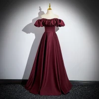 Color Sólido Borgoña Satén Vestidos de gala 2024 A-Line / Princess Fuera Del Hombro Correas Cruzadas La Dama De Honor Manga Corta Minimalista Vestidos Formales