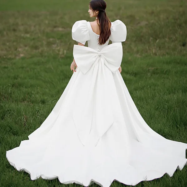 Vintage / Retro White Satin Prom Dresses 2022 A-Line / Princess Square Neckline Puffy Short Sleeve Backless Court Train Prom Formal Dresses