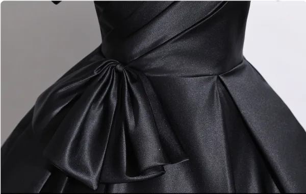 Vintage Schwarz Schleife Satin Ballkleider 2026 Ballkleid Off Shoulder Kurze Ärmel Rückenfreies Lange Festliche Kleider