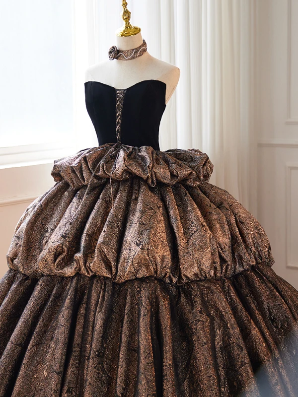 Elegant Black Cascading Ruffles Prom Dresses 2024 Ball Gown Strapless Sleeveless Backless Floor-Length / Long Prom Formal Dresses