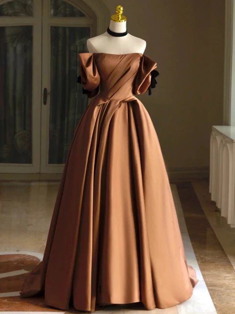 Styl Audrey Hepburn Brązowy Satyna Sukienki Na Bal 2023 Princessa Bez Ramiączek Kótkie Rękawy Bez Pleców Trenem Sweep Sukienki Wizytowe