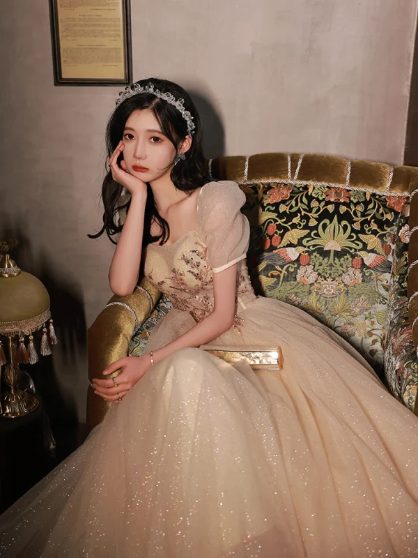 Bling Bling Charmant Champagne Paillettes Robe De Bal 2022 Princesse Encolure Carrée Manches Courtes Dos Nu Longue Robe De Ceremonie