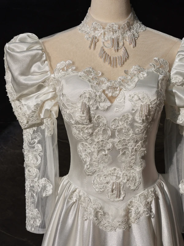 Vintage / Retro Medieval White Beading Pearl Lace Flower Satin Wedding Dresses 2024 A-Line / Princess High Neck 3/4 Sleeve Sweep Train Wedding