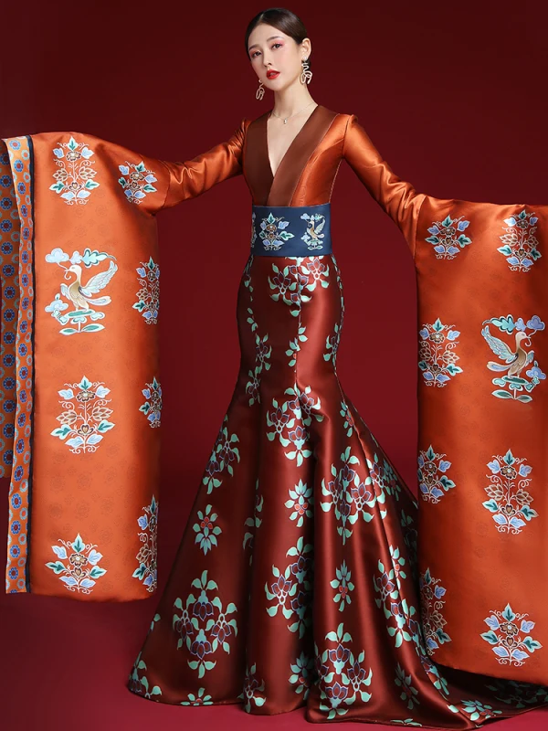 Amazing / Unique Chinese style Burgundy Printing Prom Dresses 2022 Trumpet / Mermaid Satin V-Neck Long Sleeve Backless Court Train Formal Dresses