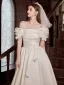Elegante Ivory / Creme Applikationen Satin Brautkleider / Hochzeitskleider 2025 A Linie Off Shoulder Kurze Ärmel Rückenfreies Lange