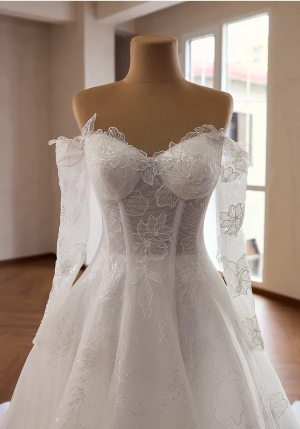 Luxus / Herrlich Weiß Handgefertigt Pailletten Spitze Blumen Brautkleider / Hochzeitskleider 2026 Ballkleid Off Shoulder Lange Ärmel Rückenfreies Kapelle-Schleppe