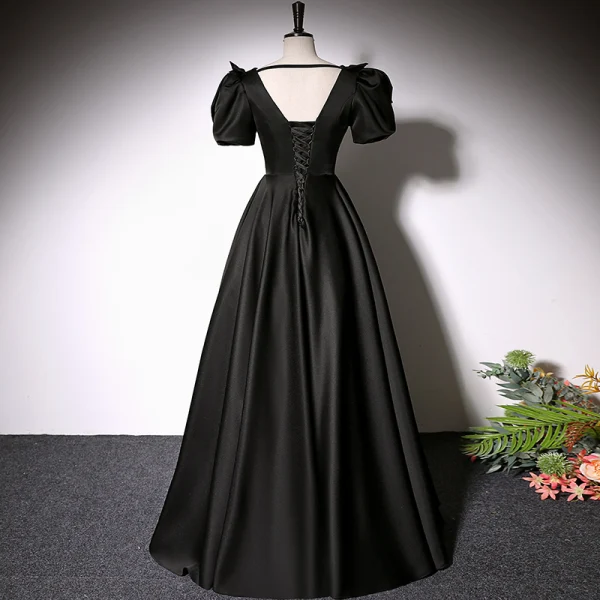 Elegant Black Satin Prom Dresses 2022 A-Line / Princess V-Neck Short Sleeve Backless Floor-Length / Long Formal Dresses
