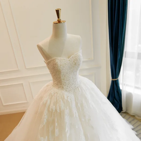 Elegant White Lace Flower Ball Gown Wedding Dresses 2026 Strapless Sleeveless Backless Floor-Length / Long Wedding