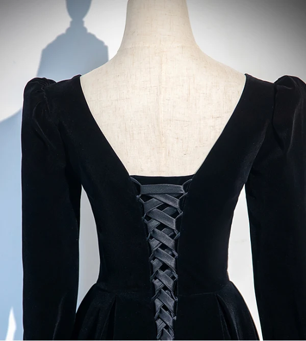 Vintage / Retro Black Winter Prom Dresses 2024 A-Line / Princess Square Neckline Long Sleeve Backless Floor-Length / Long Prom Formal Dresses