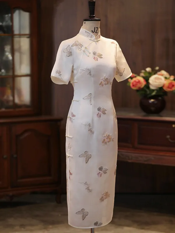 Chinese style White Butterfly Embroidered Cheongsam 2026 Trumpet / Mermaid High Neck Short Sleeve Tea-length